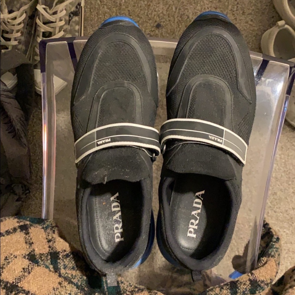 Prada cloud visit bleu model size 11 ! Only worn 2